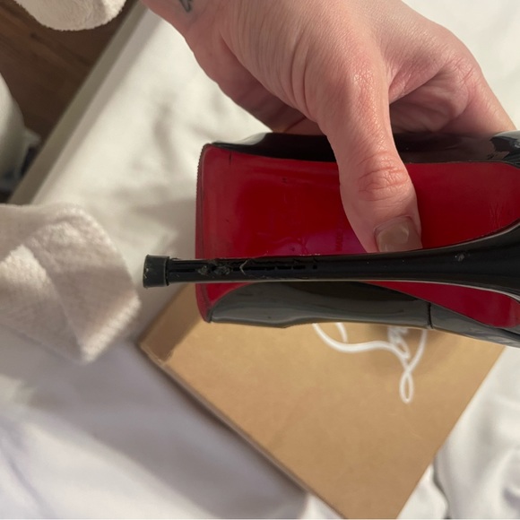 Christian Louboutin So Kate - Picture 4 of 7
